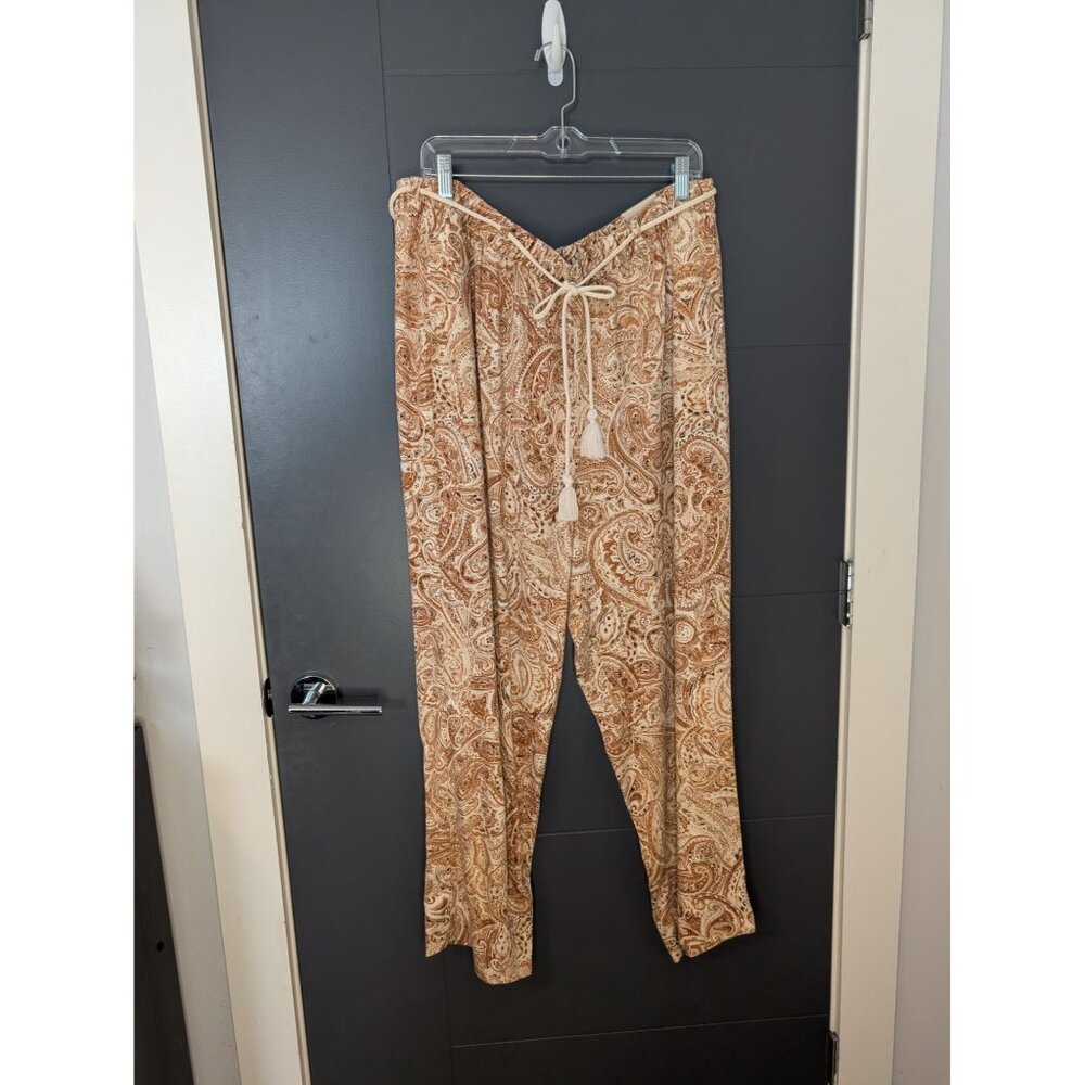 NWT Lane Bryant Printed Woven Straight Ankle Pants in Paisley - 18 - Picture 1 of 9